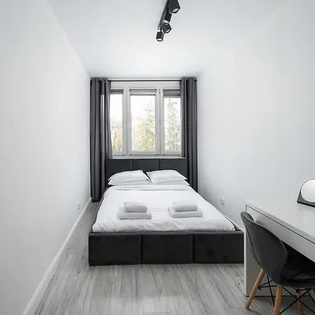 Wierzbno Modern By Bookinghost *