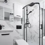 דירה Wierzbno Modern By Bookinghost ורשה
