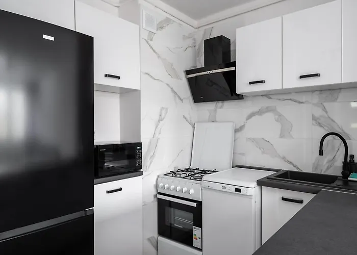 Wierzbno Modern By Bookinghost *