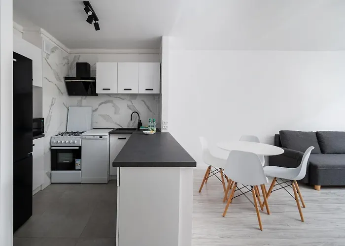 Wierzbno Modern By Bookinghost *